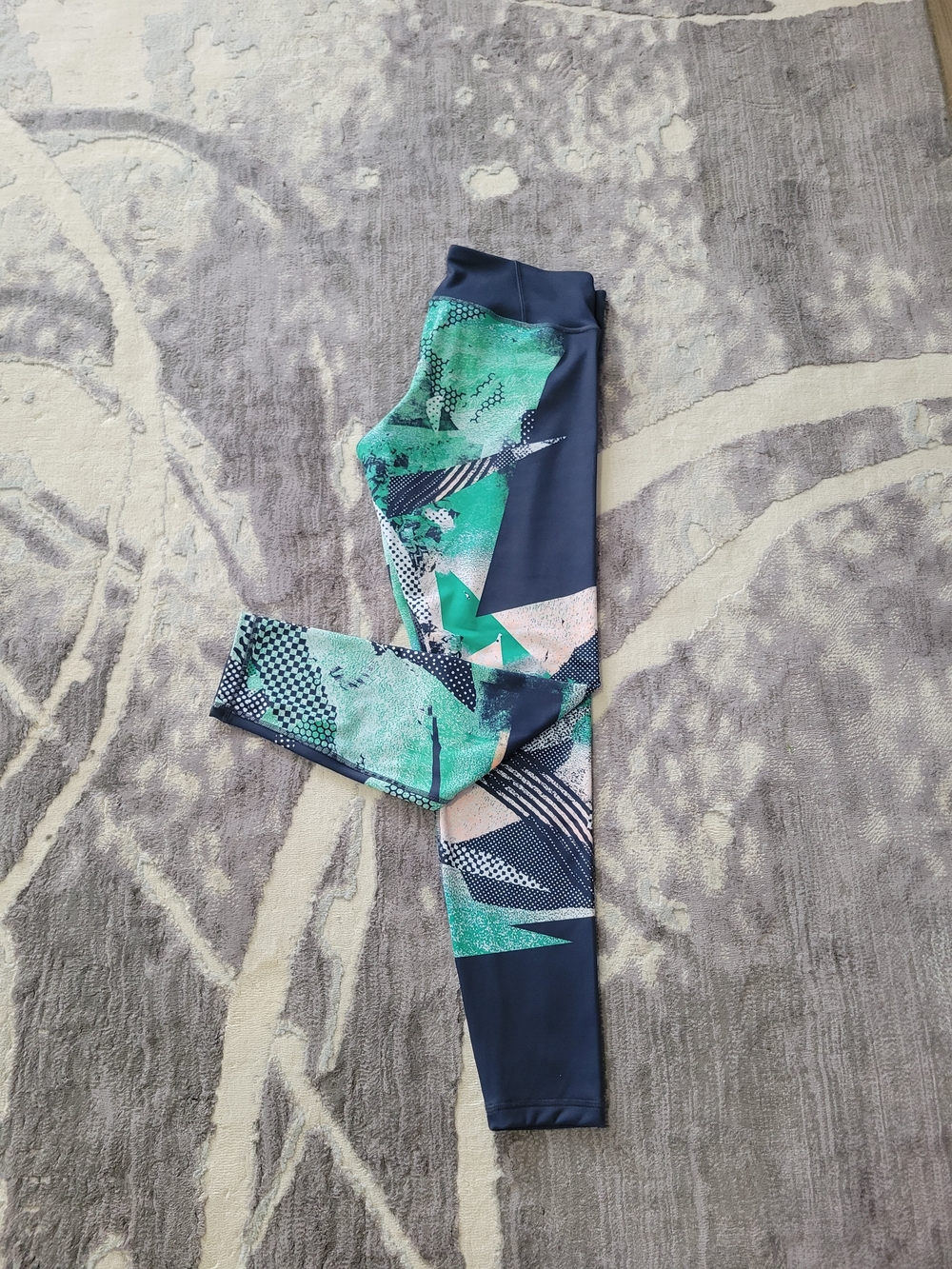 Reebok Navy and Teal Patterned Women's Athletic Leggings Size L